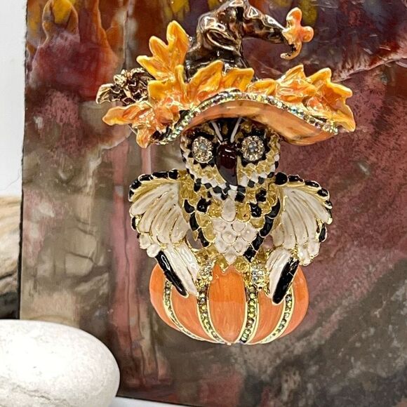 Kirks Folly Kitchy Witchy Owl Collectible Necklace - Picture 10 of 16